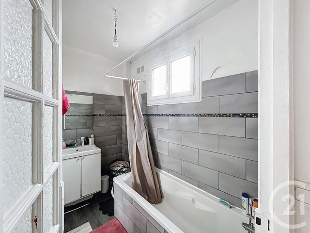 Appartement F2 à vendre - 2 pièces - 42.15 m2 - STE GENEVIEVE DES BOIS - 91 - ILE-DE-FRANCE - Century 21 Cl Immo