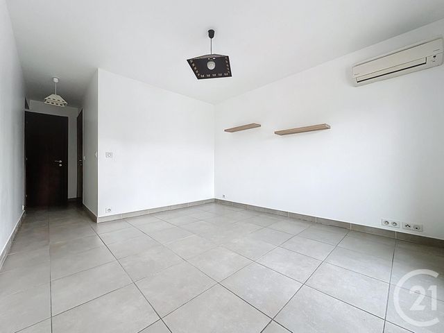 Appartement F2 à louer STE GENEVIEVE DES BOIS