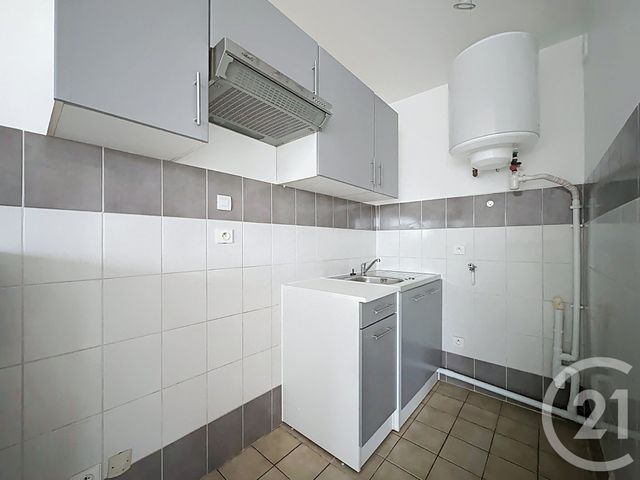 Appartement T2 à louer - 2 pièces - 33.89 m2 - SAVIGNY SUR ORGE - 91 - ILE-DE-FRANCE - Century 21 Cl Immo