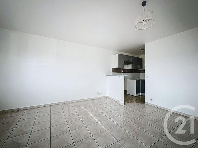 Appartement T2 à louer - 2 pièces - 33.89 m2 - SAVIGNY SUR ORGE - 91 - ILE-DE-FRANCE - Century 21 Cl Immo