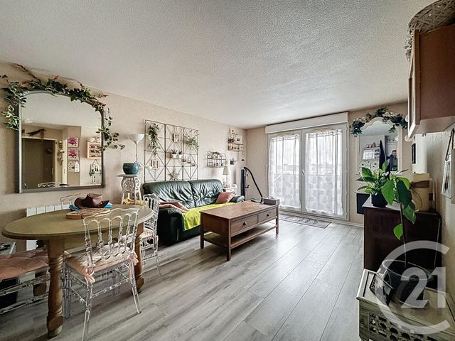 Appartement F2 à vendre - 2 pièces - 43.7 m2 - STE GENEVIEVE DES BOIS - 91 - ILE-DE-FRANCE - Century 21 Cl Immo