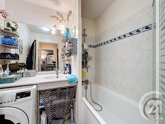 Appartement F2 à vendre - 2 pièces - 43.7 m2 - STE GENEVIEVE DES BOIS - 91 - ILE-DE-FRANCE - Century 21 Cl Immo