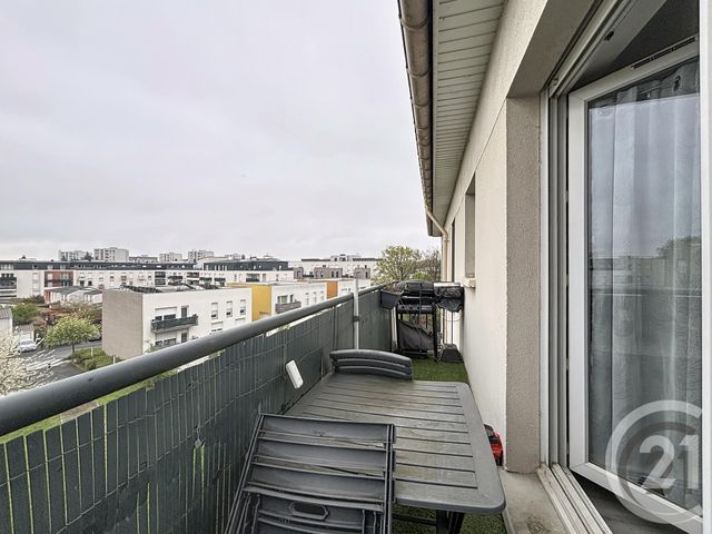 Appartement F2 à vendre - 2 pièces - 43.7 m2 - STE GENEVIEVE DES BOIS - 91 - ILE-DE-FRANCE - Century 21 Cl Immo