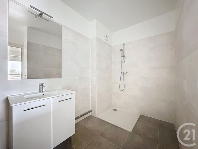 Appartement F2 à vendre - 2 pièces - 49.86 m2 - STE GENEVIEVE DES BOIS - 91 - ILE-DE-FRANCE - Century 21 Cl Immo